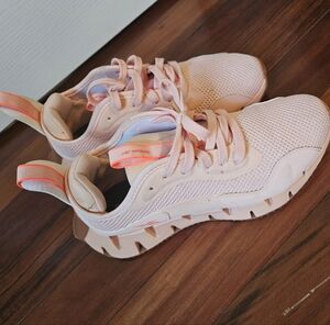 Reebok Zig Dynamica Sneaker